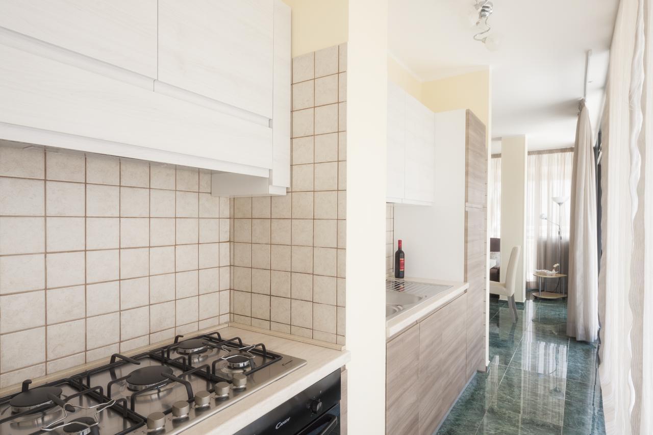 Apartmán Attico Saker Racale Exteriér fotografie